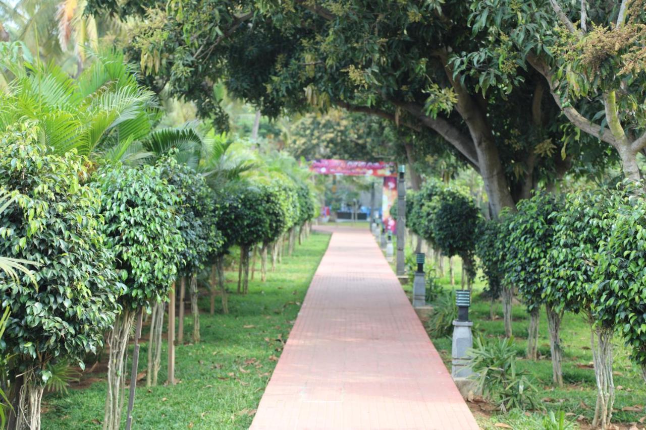Celebrity Resort Chennai Tambaram Exterior foto