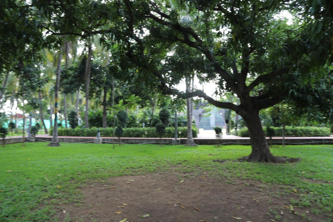 Celebrity Resort Chennai Tambaram Exterior foto