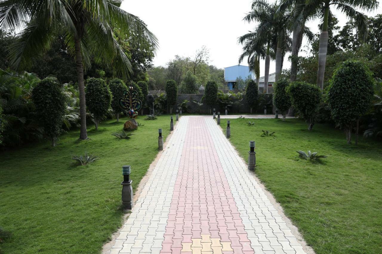 Celebrity Resort Chennai Tambaram Exterior foto