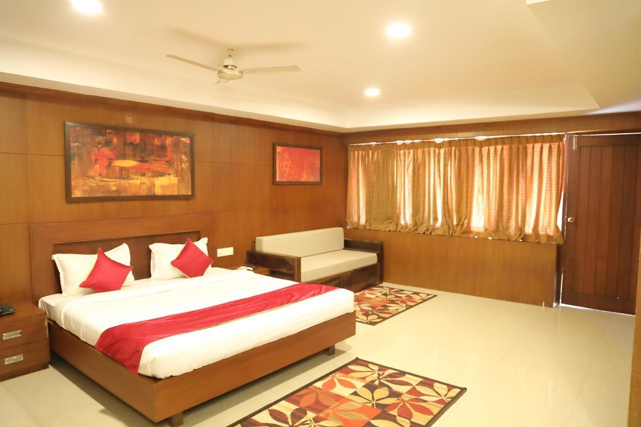 Celebrity Resort Chennai Tambaram Exterior foto