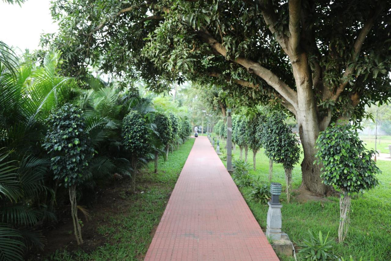 Celebrity Resort Chennai Tambaram Exterior foto