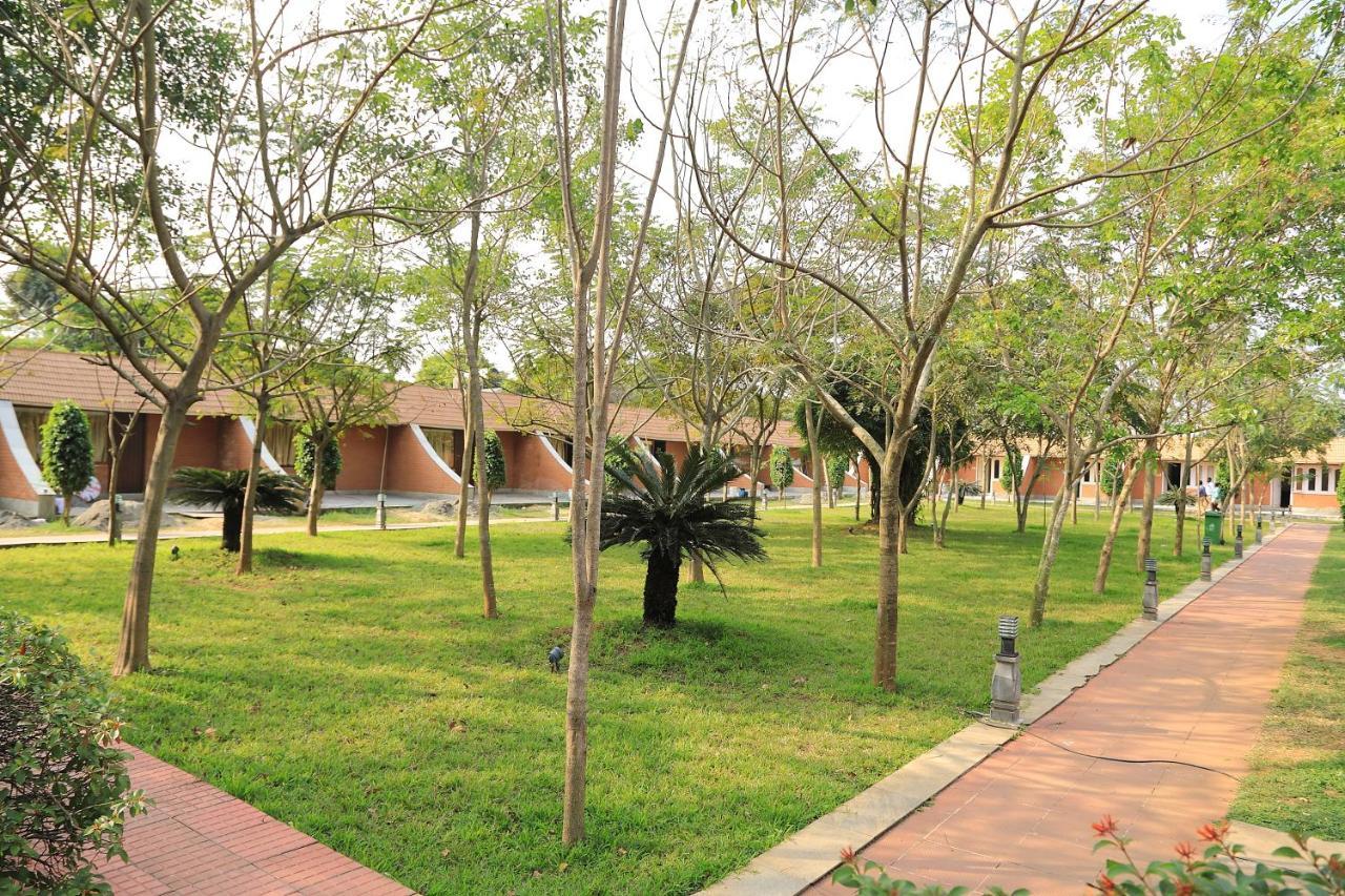 Celebrity Resort Chennai Tambaram Exterior foto